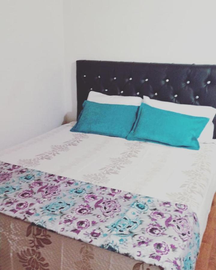 Hostal Spa Casa De Piedra Con Jacuzzi Santa Rosa de Cabal Ngoại thất bức ảnh