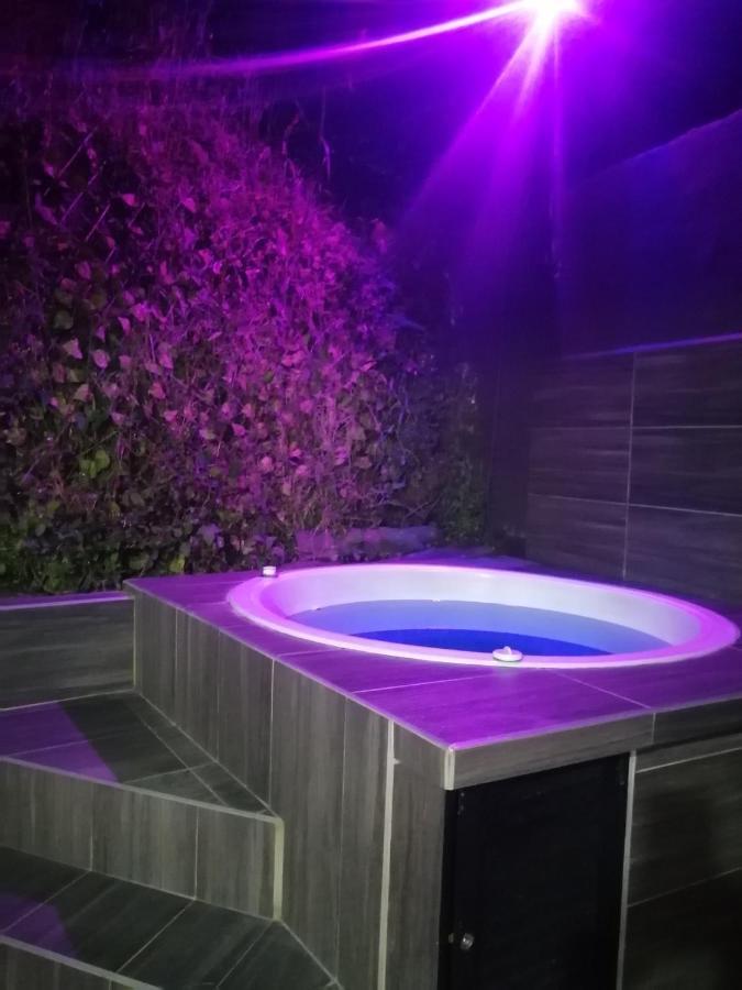 Hostal Spa Casa De Piedra Con Jacuzzi Santa Rosa de Cabal Ngoại thất bức ảnh