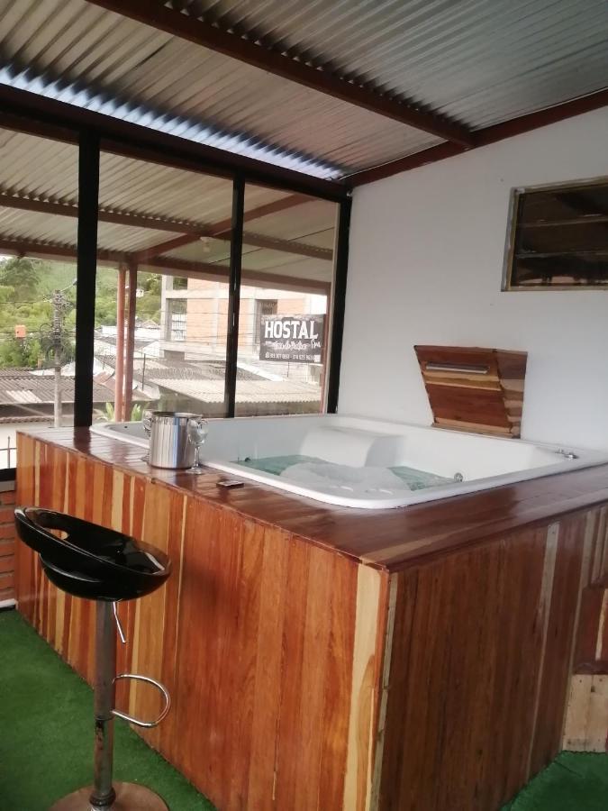 Hostal Spa Casa De Piedra Con Jacuzzi Santa Rosa de Cabal Ngoại thất bức ảnh